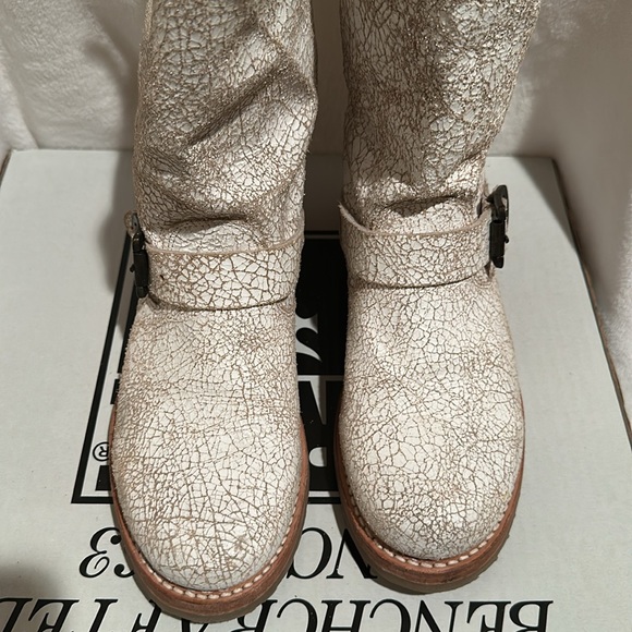 Veronica Shortie Frye Engineer Boots - Picture 8 of 12